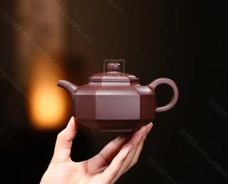 《君八方》 《君八方》